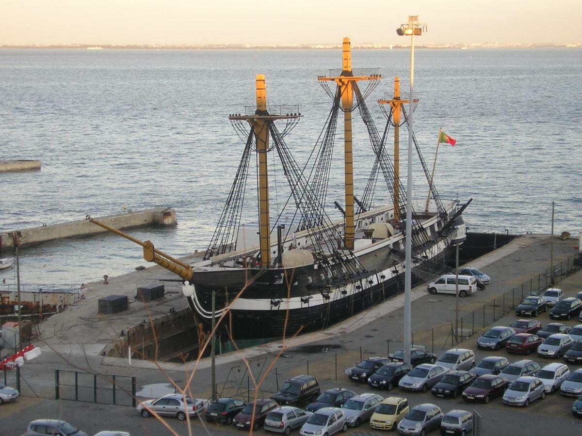 Apartamento Tejo Cacilhas Bagian luar foto