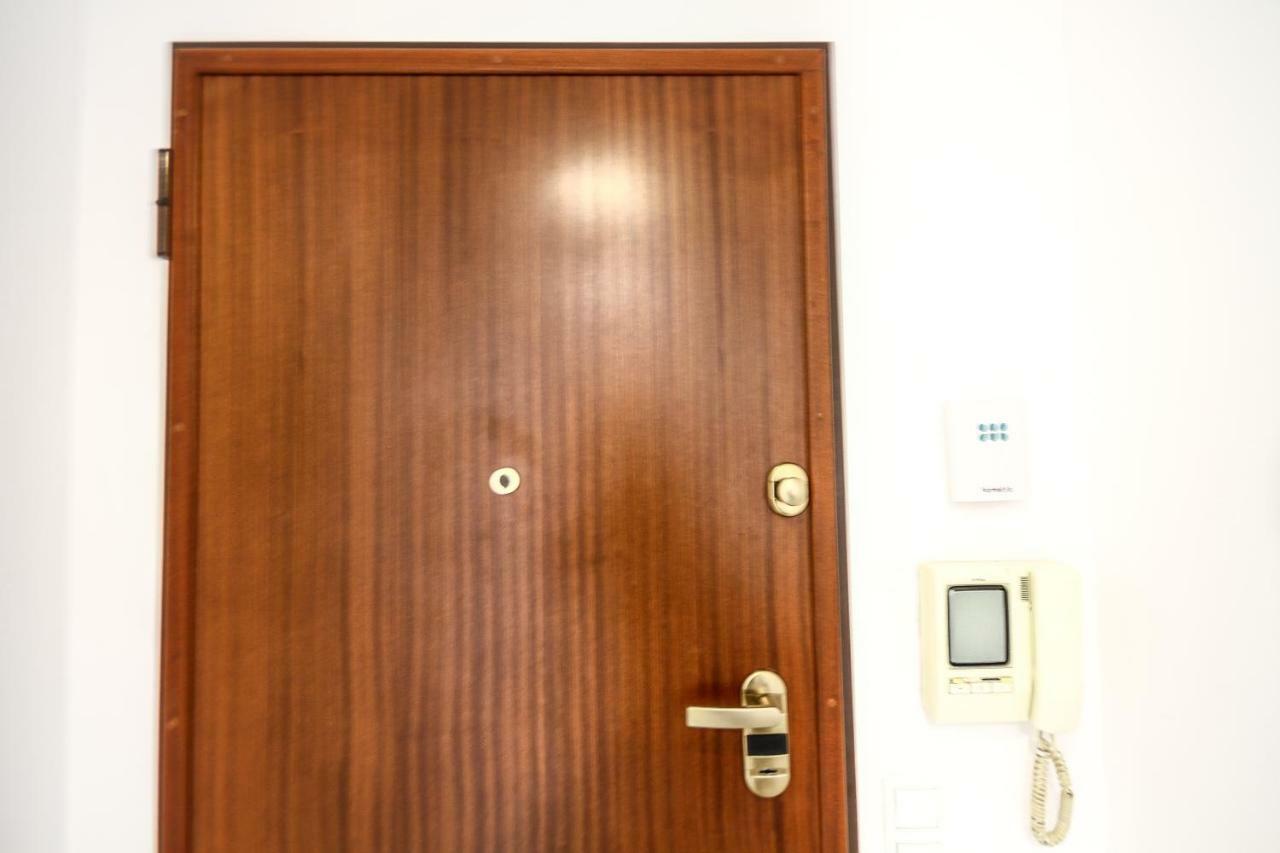 Apartamento Tejo Cacilhas Bagian luar foto